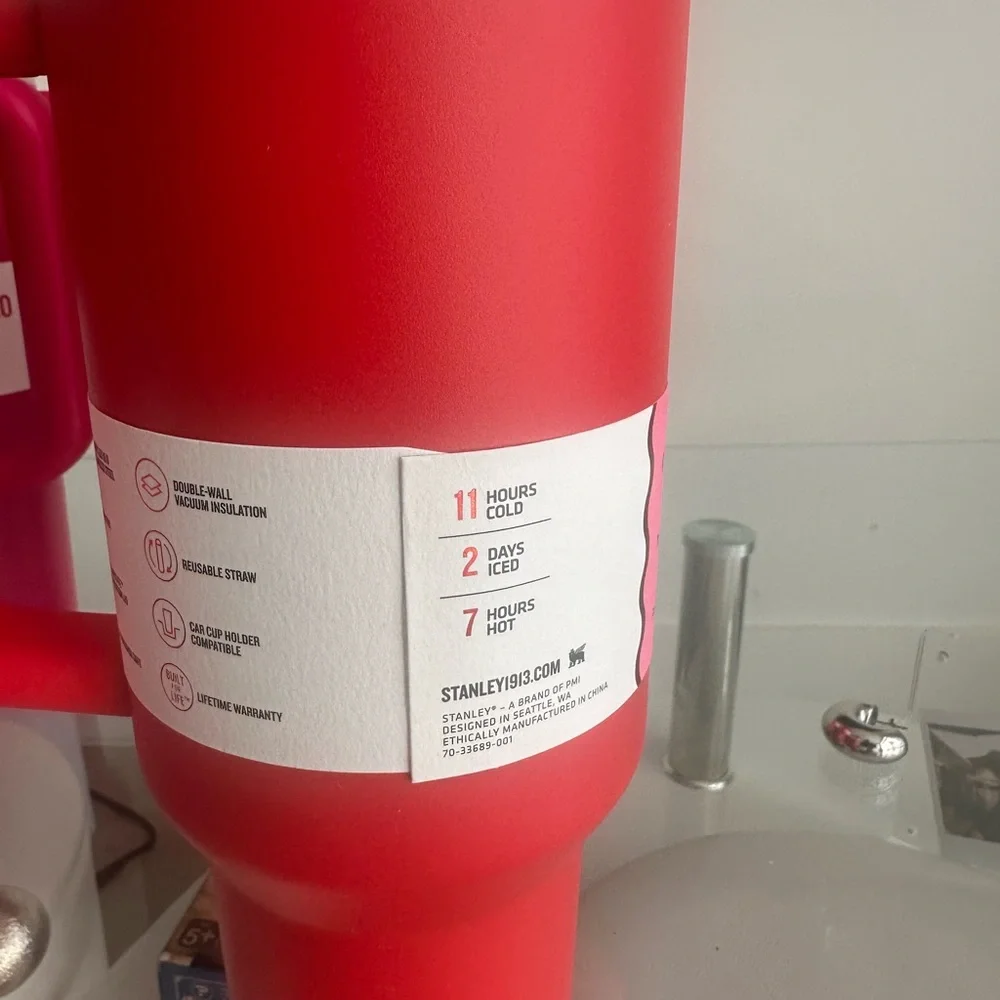 Stanley 40 oz Stainless Steel H2.0 Flowstate Quencher Tumbler valentine bundle - Picture 5 of 10